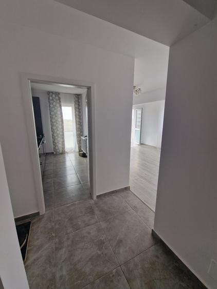 Apartament cu 3 camere decomandat în Brâncoveanu