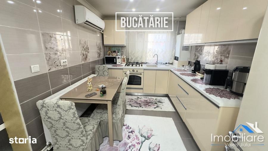 Apartament cu 4 camere în Petros