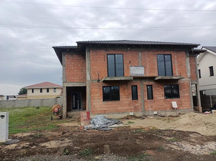 Casă cu Teren 330 Mp în Central