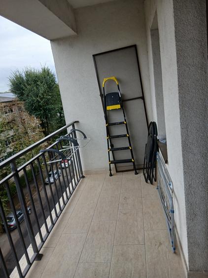 Apartament cu 2 camere decomandat în Nicolina