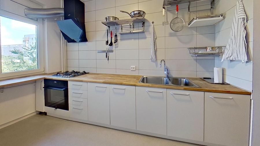 Apartament cu 2 camere decomandat în Titan