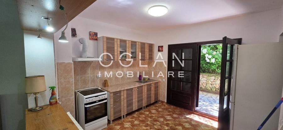 Casă individuală cu 4 camere cu Canalizare în Bobâlna