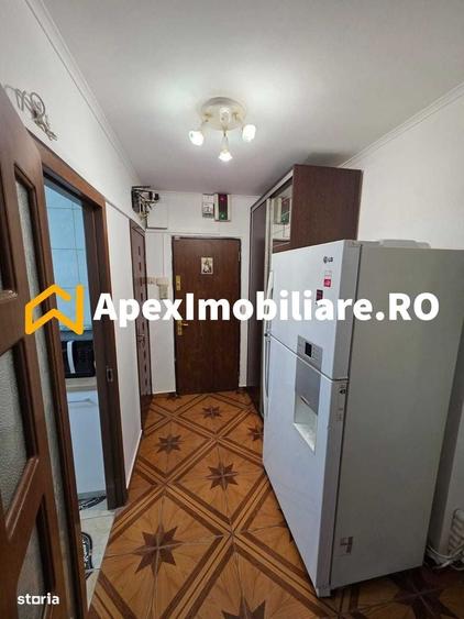 Apartament cu 3 camere decomandat în Militari
