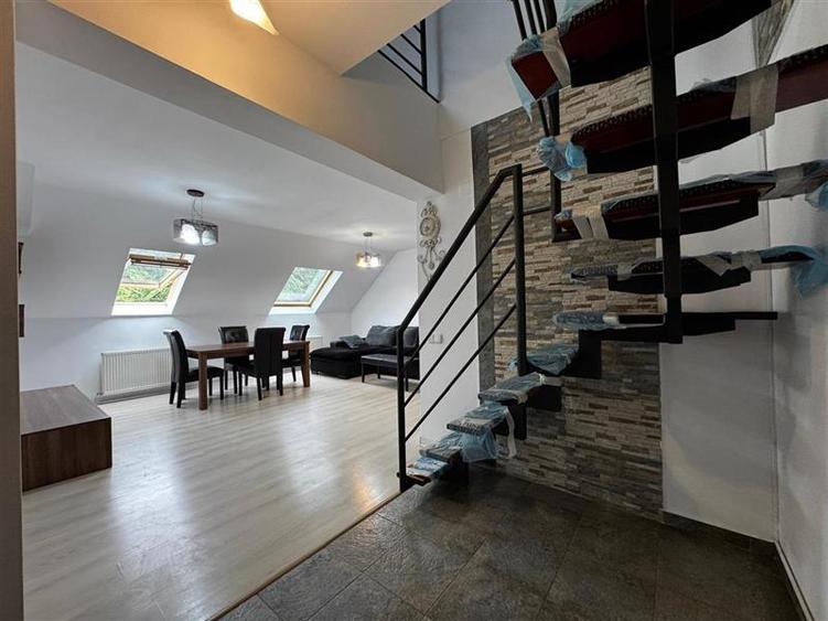 Apartament cu 3 camere semidecomandat, mobilat în Mănăștur