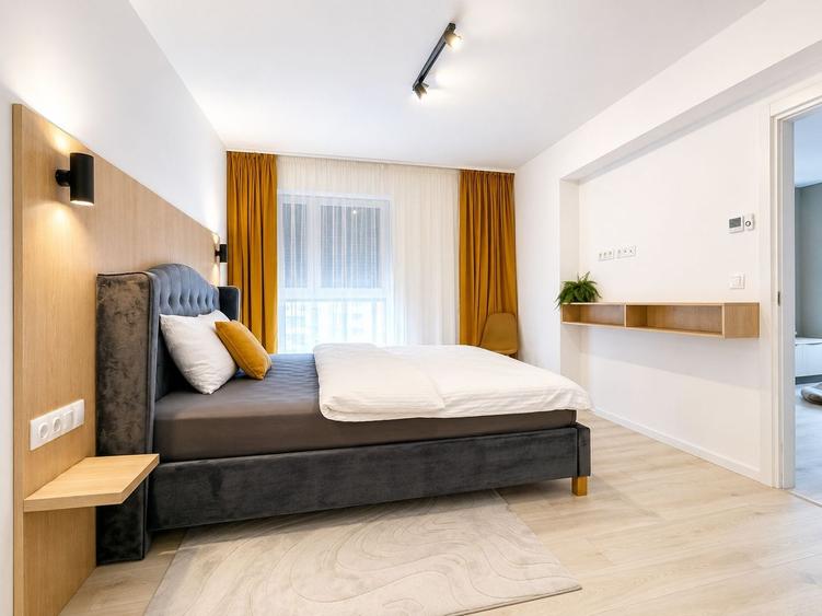Apartament cu 3 camere decomandat, mobilat în Lipovei