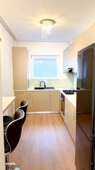 Apartament cu 3 camere în Tei