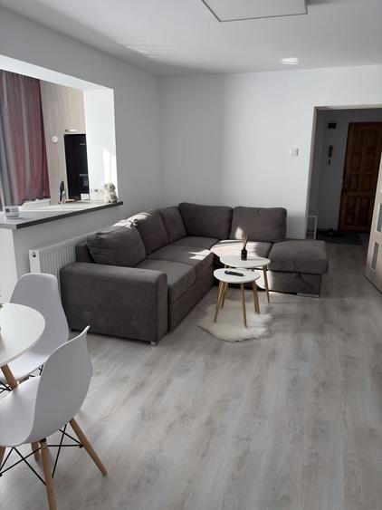 Apartament cu 3 camere nedecomandat în Central