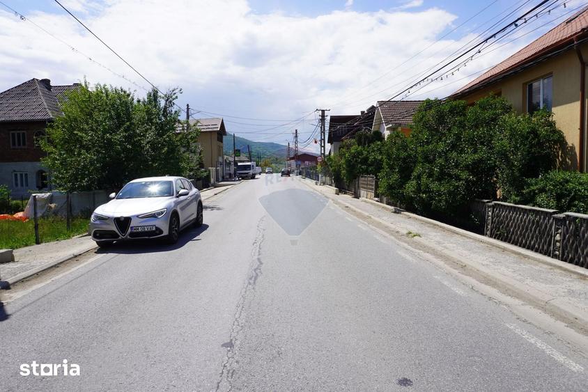 Casă cu 3 camere cu Teren 1922 Mp în Săliște