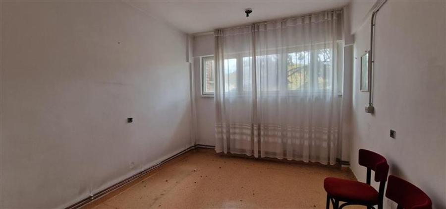 Spațiu comercial, de 11 mp, în Central
