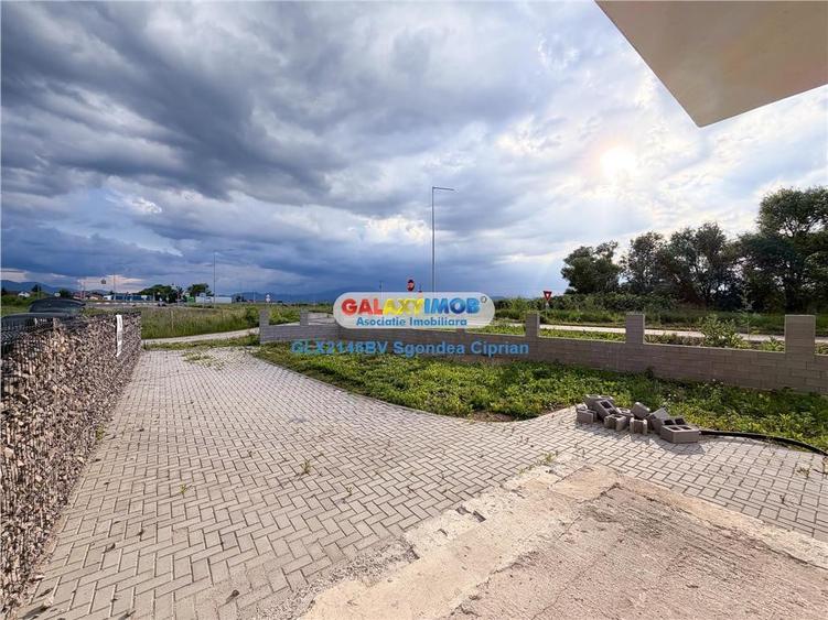 Casă cu Teren 270 Mp în Cristian