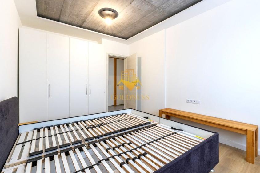 Apartament cu 3 camere semidecomandat în Europa