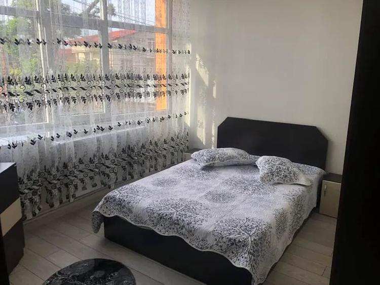 Apartament cu 4 camere decomandat, mobilat în Colentina