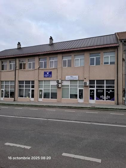 Spațiu comercial, de 43 mp, în Central