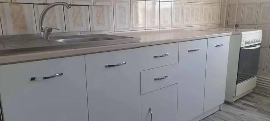 Apartament cu 2 camere decomandat în Micro 20