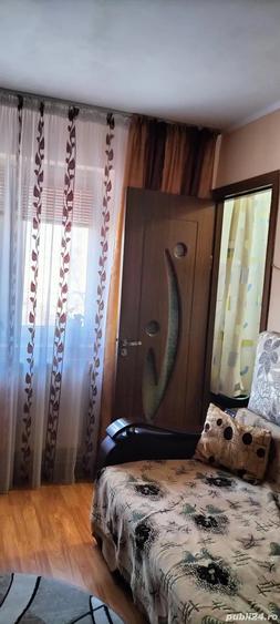 Apartament cu 2 camere semidecomandat în Caracal