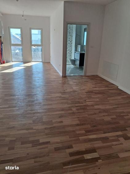 Apartament 3 camere ,imobil nou,105 000 euro Micalaca - 4
