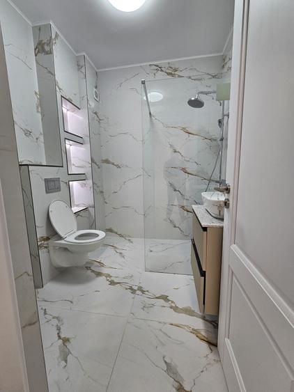 Apartament cu 2 camere decomandat în Băneasa