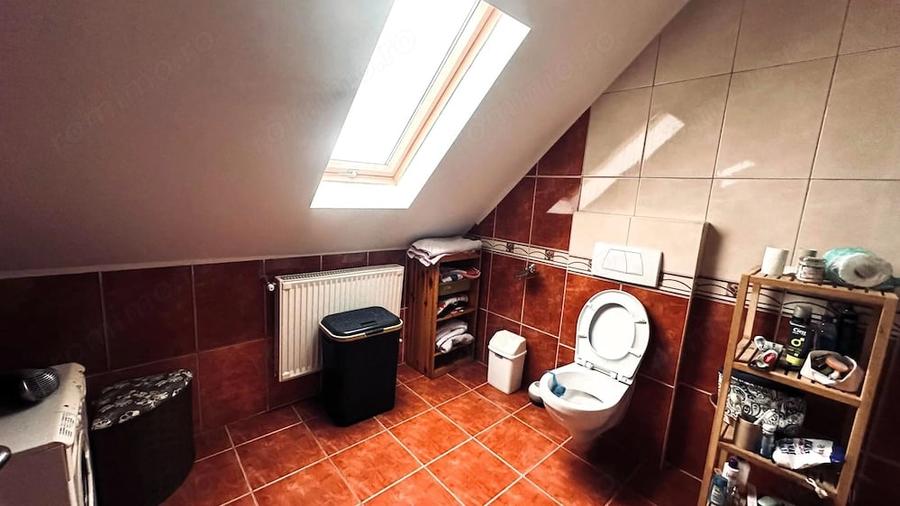 Casă cu 1 camere cu Teren 2000 Mp în Central
