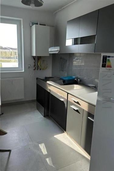 Garsonieră decomandată, mobilată în Girocului