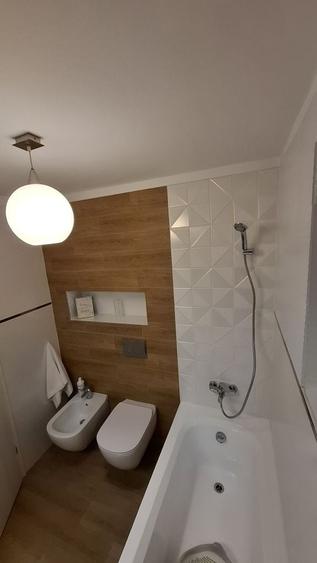 Casă cu 4 camere cu Teren 140 Mp în Central