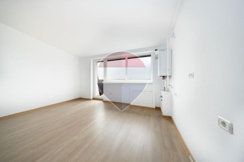 Apartament cu 2 camere semidecomandat în Sânpetru