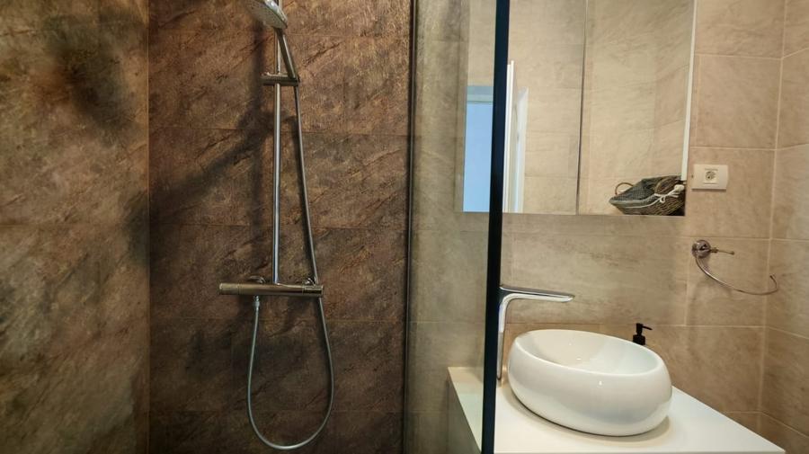 Apartament cu 2 camere, mobilat în Nord