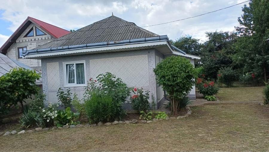 Casă cu 4 camere în Țibucani