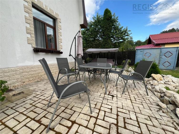Apartament cu 3 camere decomandat în Noua