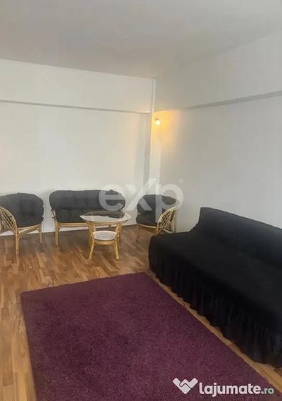 Apartament cu 2 camere decomandat în Trocadero