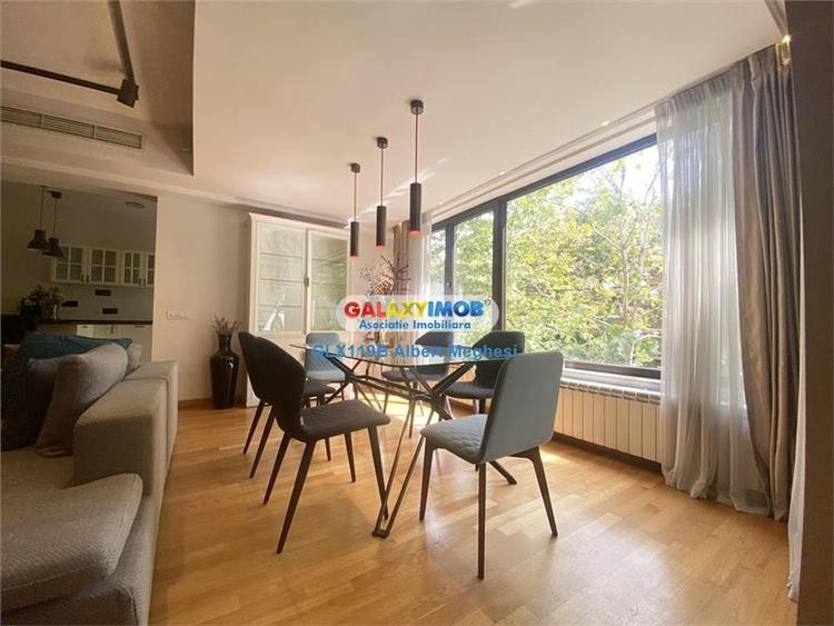 Apartament cu 5 camere semidecomandat în Herăstrău