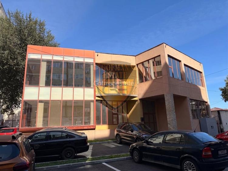 Clădire de birouri modernă de închiriat – 224 mp parter / 220 mp etaj