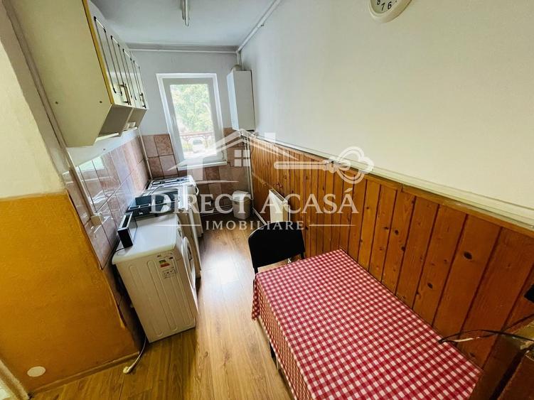 Apartament cu 3 camere decomandat în Dâmbu Pietros