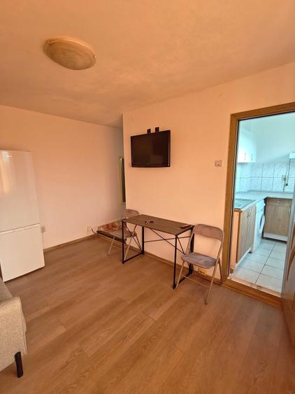 Apartament cu 2 camere semidecomandat în Sud