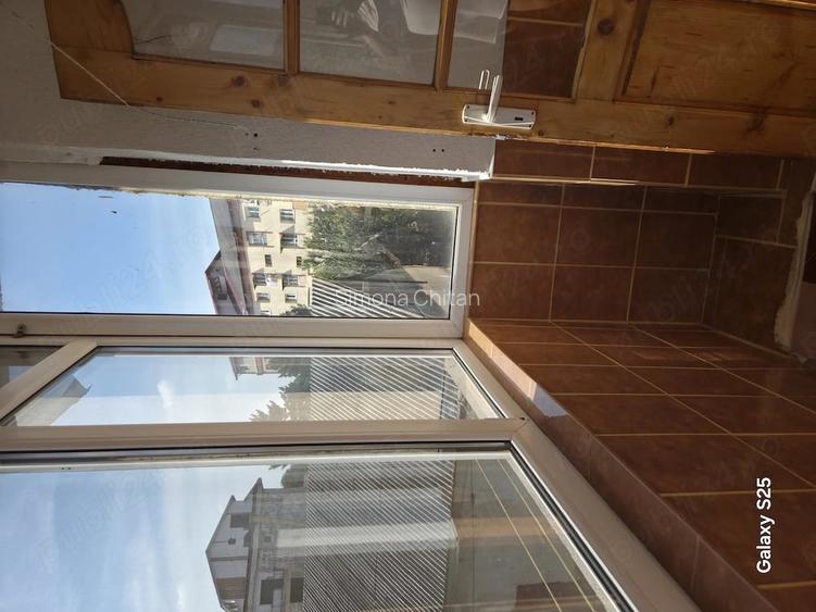 Vand apartament 2 camere