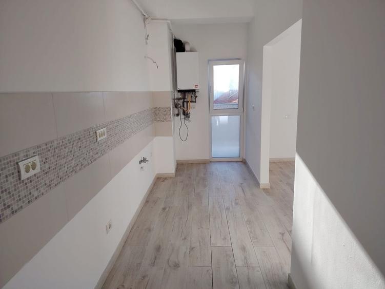 Garsonieră decomandată în Soarelui