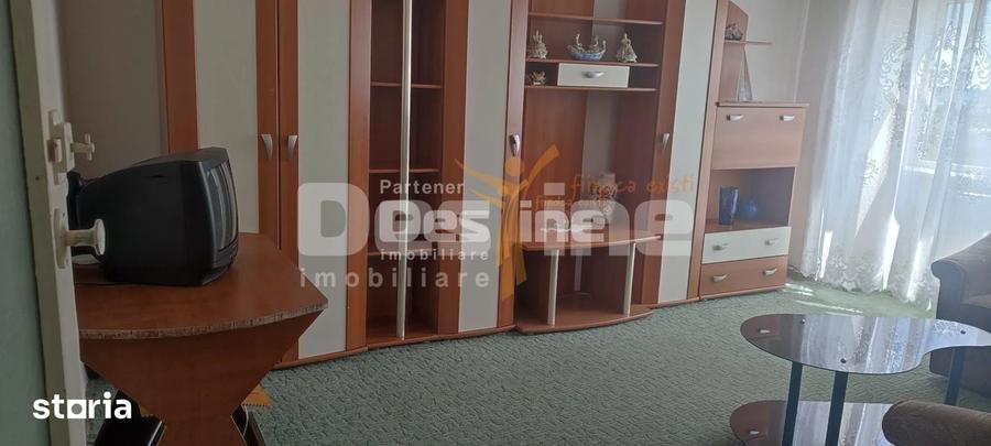 Apartament cu 3 camere decomandat, mobilat în Nord-Est