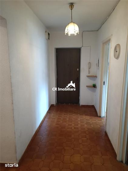 Apartament cu 3 camere decomandat în Centrul Civic
