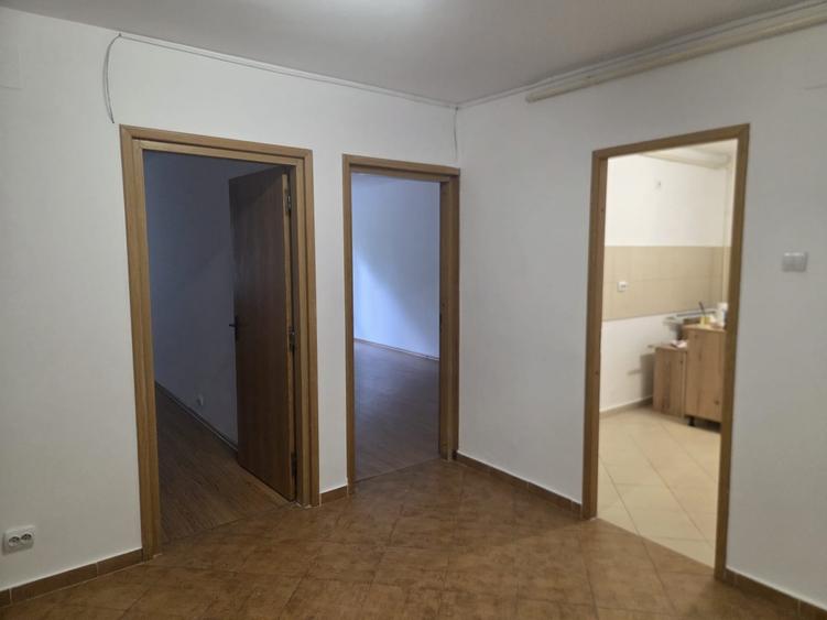 Birou, de 90 mp, în Drumul Taberei