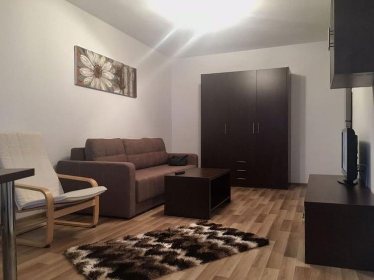 Garsonieră semidecomandată în Buziașului