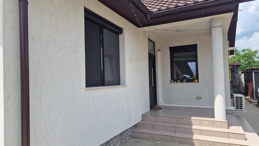 Casă cu 4 camere cu Teren 500 Mp în Cazasu