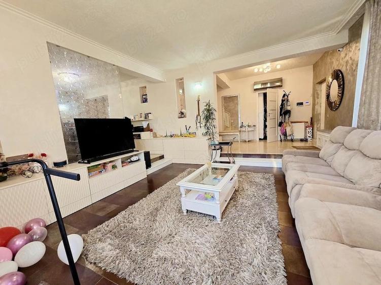 Casă cu 5 camere cu Teren 624 Mp în Dobroești