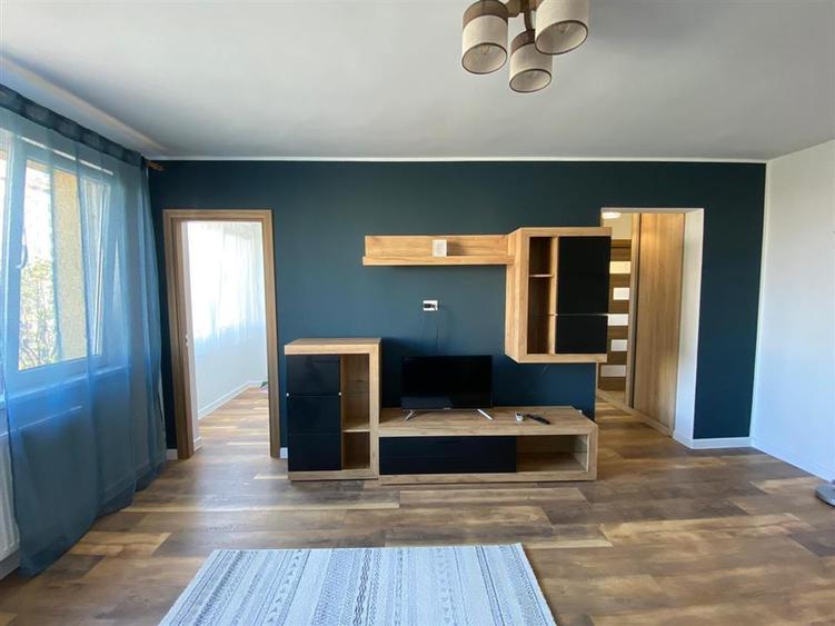 Apartament cu 2 camere decomandat, mobilat în Obor