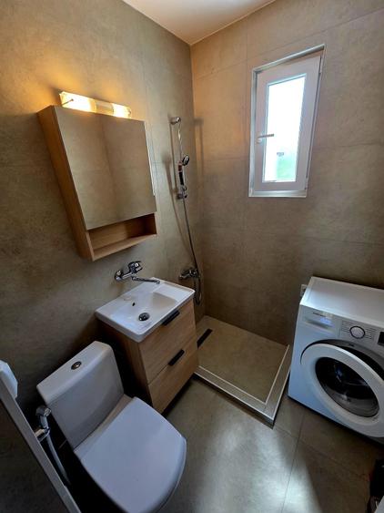 Casă cu 4 camere cu Teren 680 Mp în Central