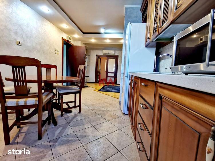 Apartament cu 4 camere decomandat, mobilat în Târgu Cucu