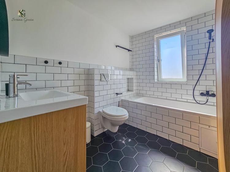 Duplex cu 6 camere cu Garaj în Tărlungeni