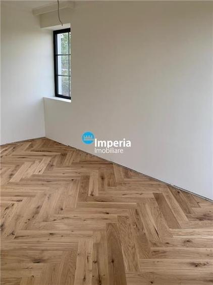 Casă individuală cu 5 camere cu Teren 500 Mp în Rediu