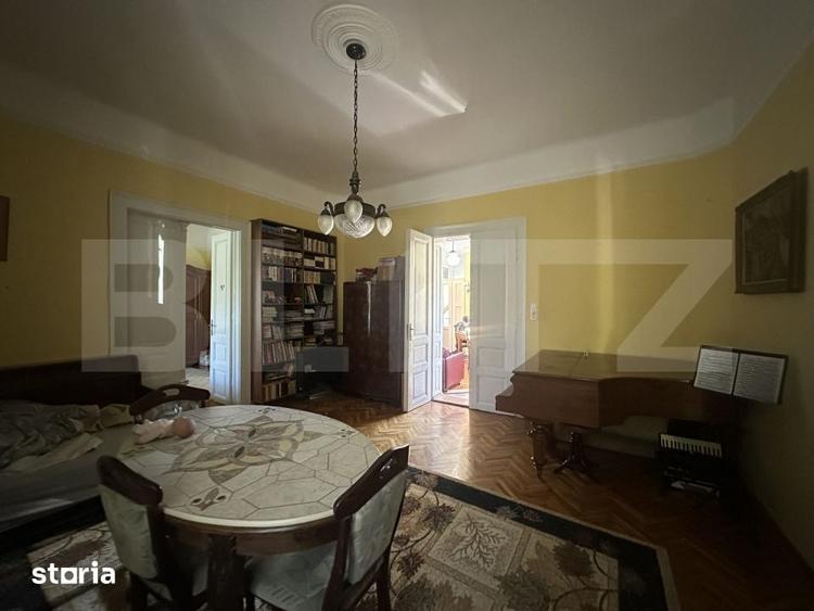 Casă cu 5 camere decomandat cu Teren 311 Mp în Central
