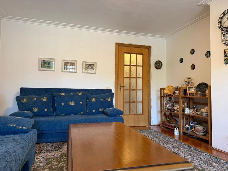 Apartament cu 3 camere decomandat în Siliștea Snagovului