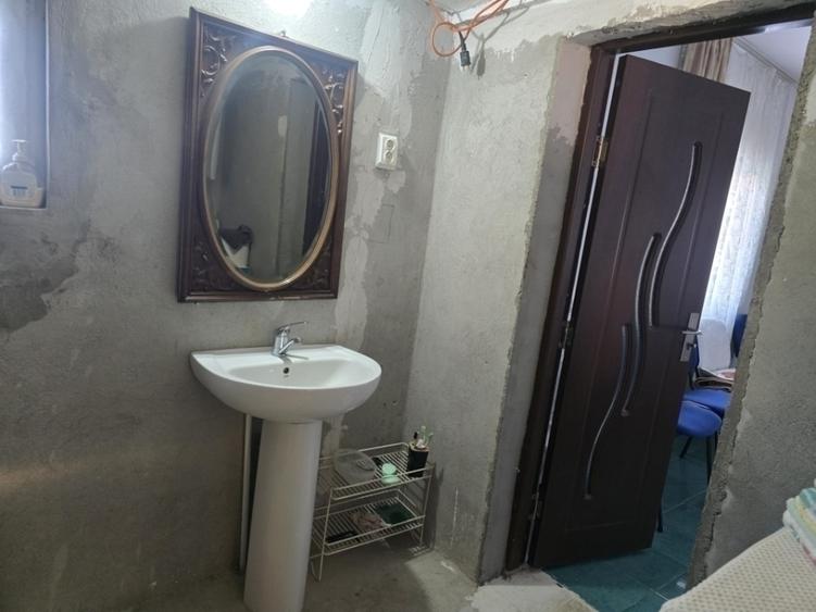 Casă individuală cu 4 camere în Central
