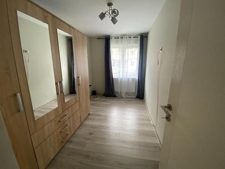 Apartament cu 3 camere nedecomandat în Central